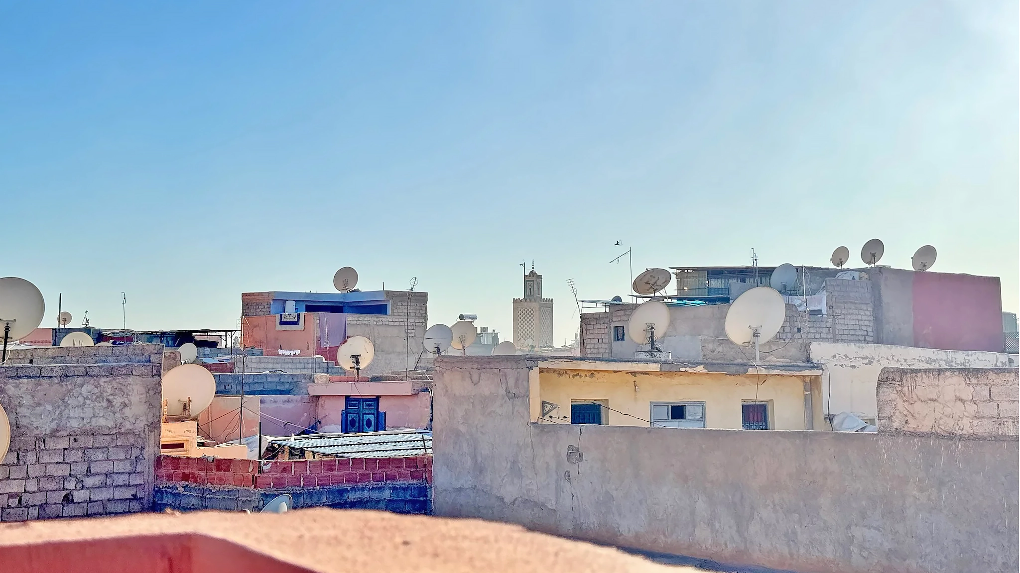 Vue sur la médina de Marrakech depuis le Riad Arrahma